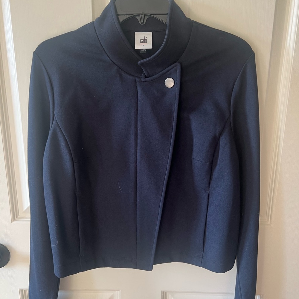 Navy Knit stretch  Cabi Jacket 
Beautful 
Never worn!
Smoke free home
Size M